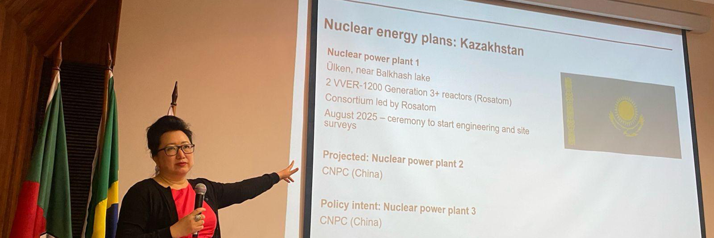 No dia 20 de maio, a UFSM recebeu a pesquisadora Togzhan Kassenova para uma palestra sobre os desafios globais da segurança e da energia nuclear