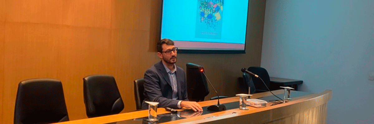 Aula Pública,  intitulada  “Migrantes Chineses na América do Sul”,  com Douglas de Toledo Piza